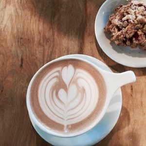 Meet your Posher, Demitra